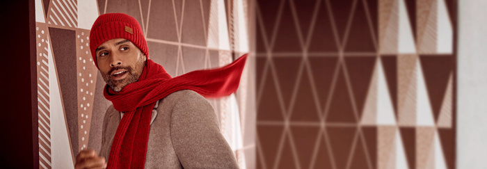 Zimní čepice Victorinox Brand Collection Beanie Deluxe Red, fotografie 5